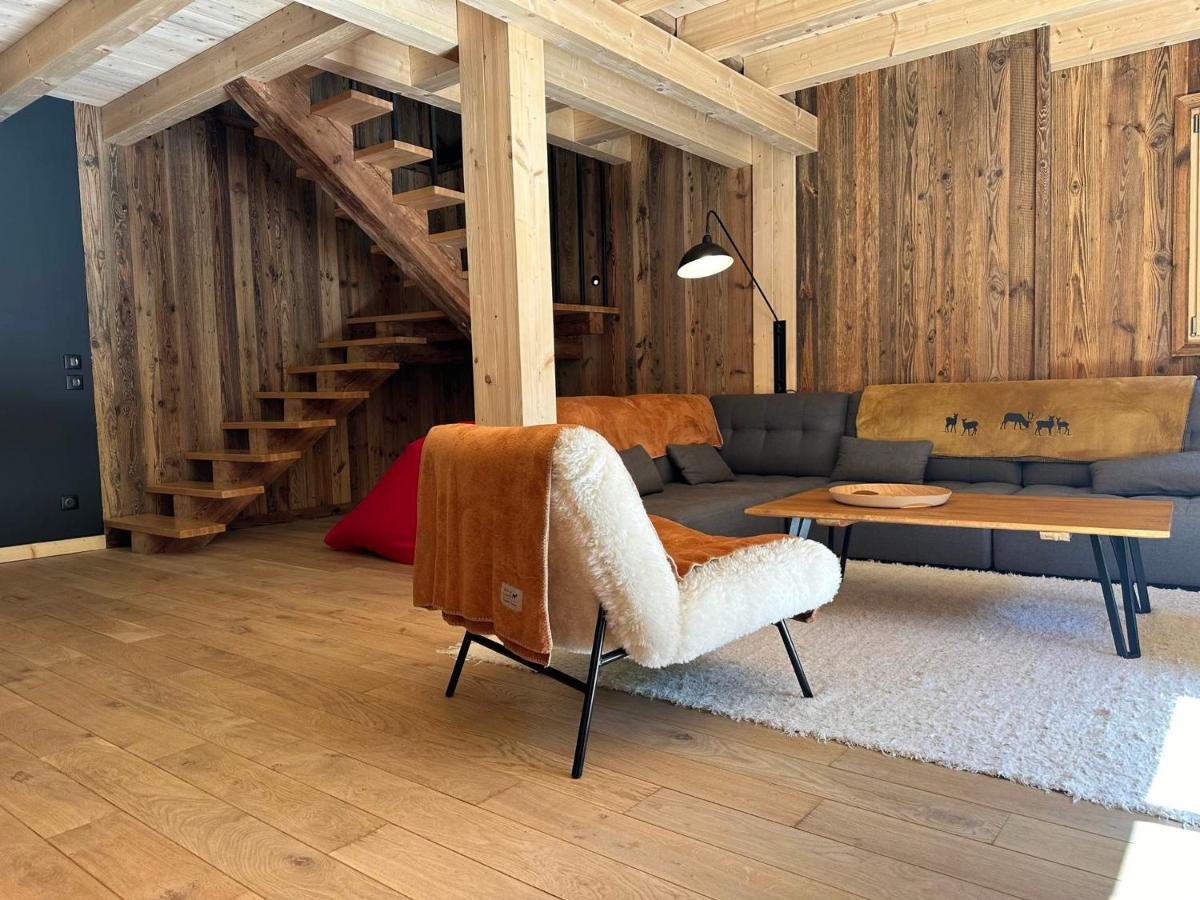 Chalet moderne à Samoëns avec cheminée et terrasse - FR-1-624-5 - Chambres d’hôtes Samoëns