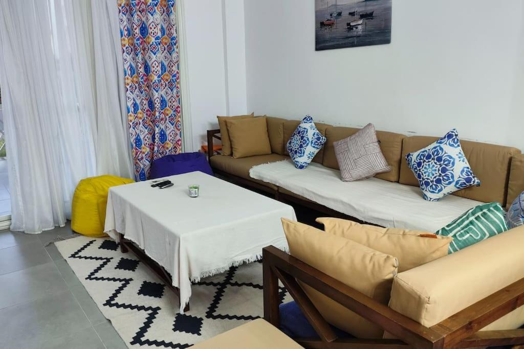 Family Chalet with Garden Amwaj - B&B