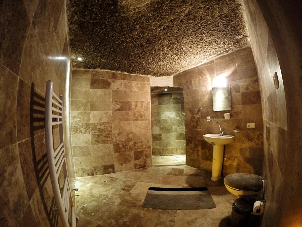 Zimmer King Cave Suite