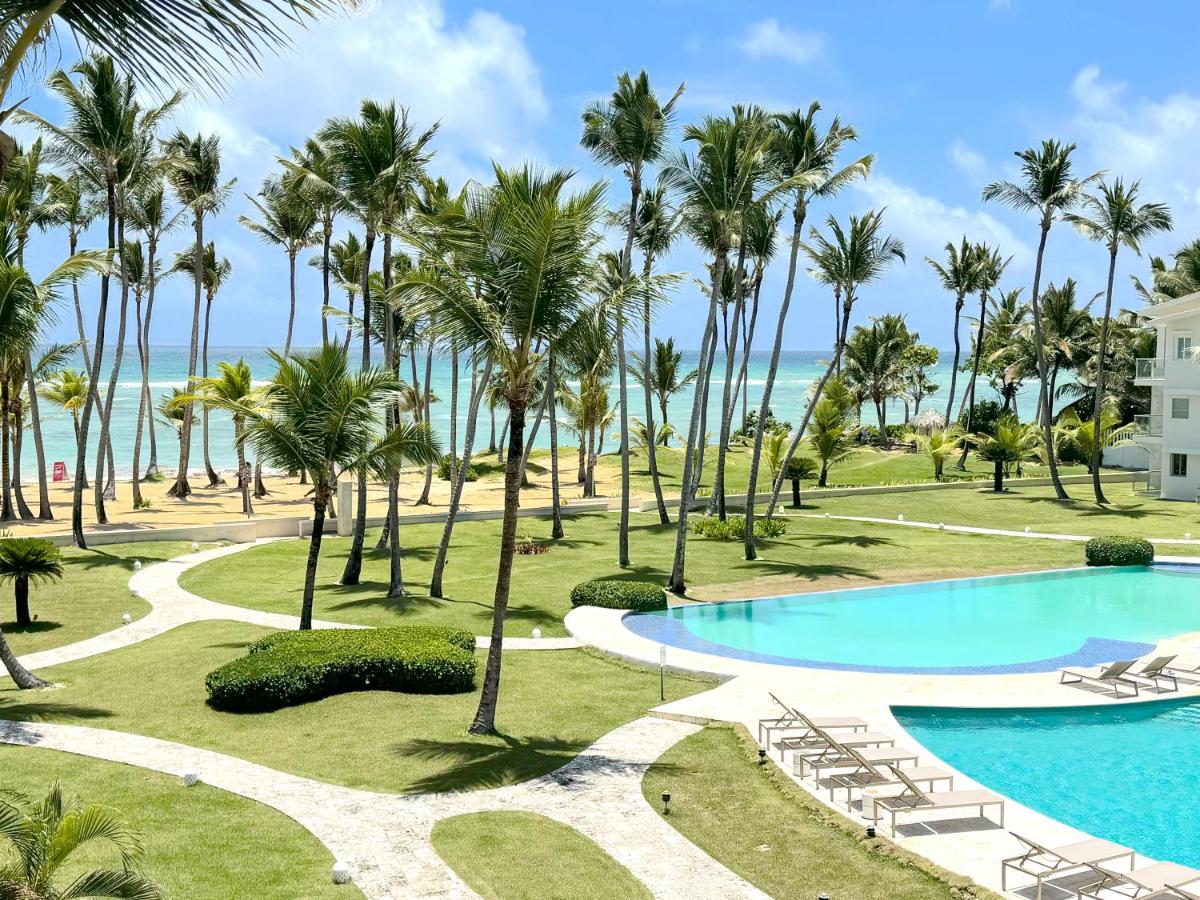Beach Front Apartments by Playa Palmera - B&B