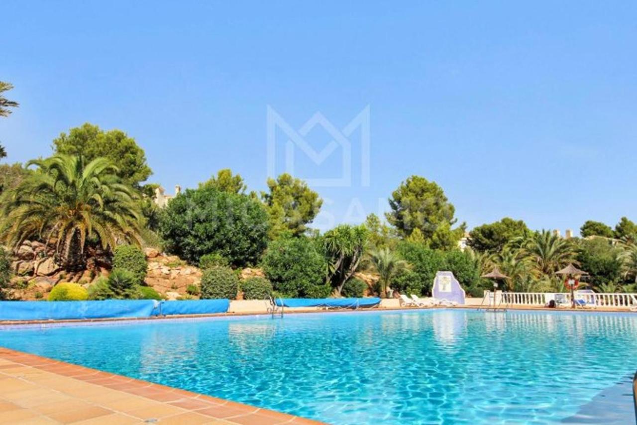 Two Bedroom Bellaluz Apartment With Large Patio - Chambres d’hôtes Atamaría