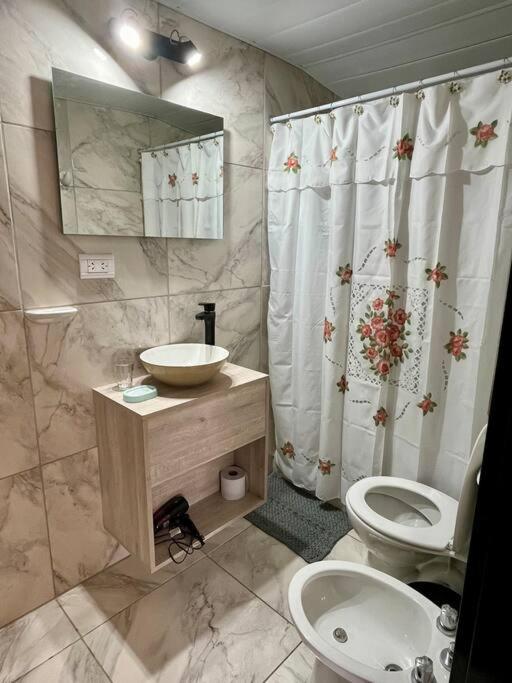 Hospedaje Los Lapachos - Bed and Breakfast