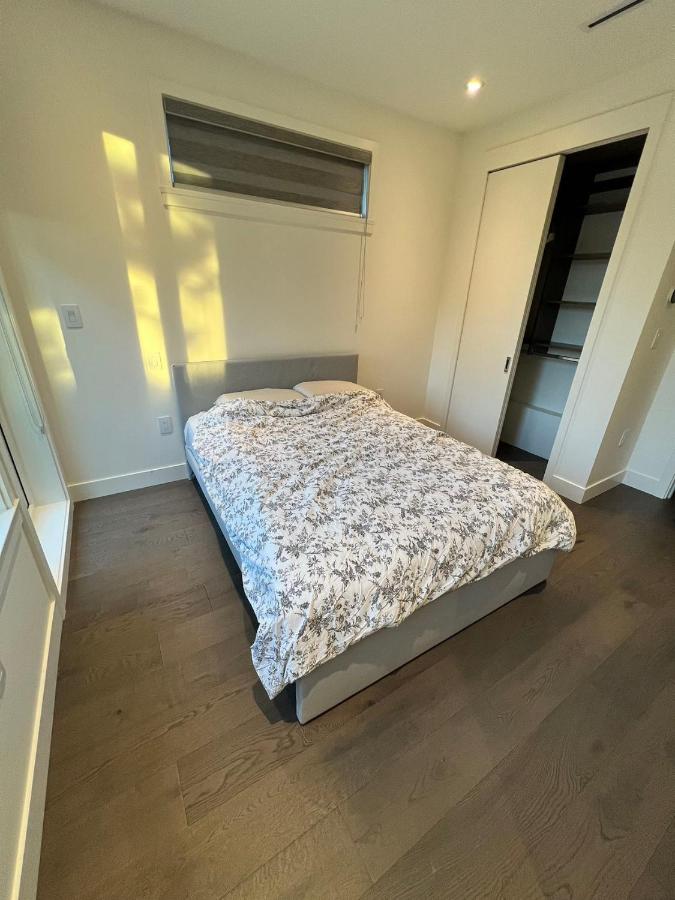 Luxury Modern New House in Central Vancouver - B&B Vancouver
