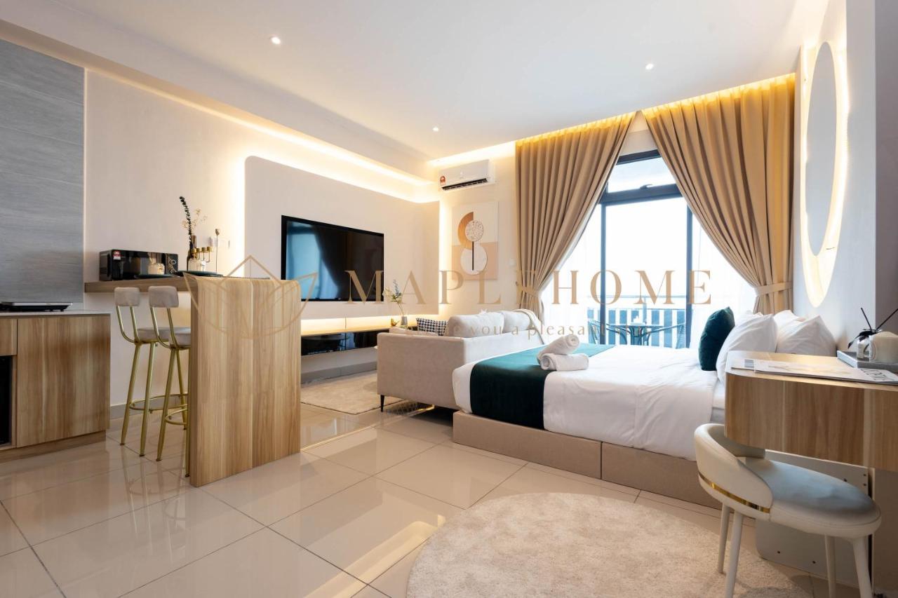 Deluxe Queen Suite