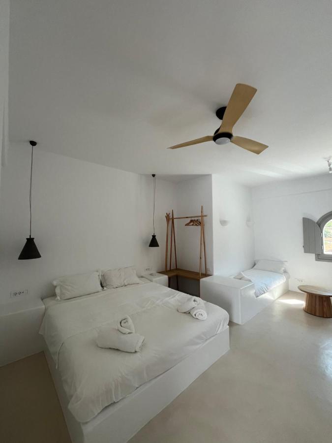 King Studio with Sofa Bed