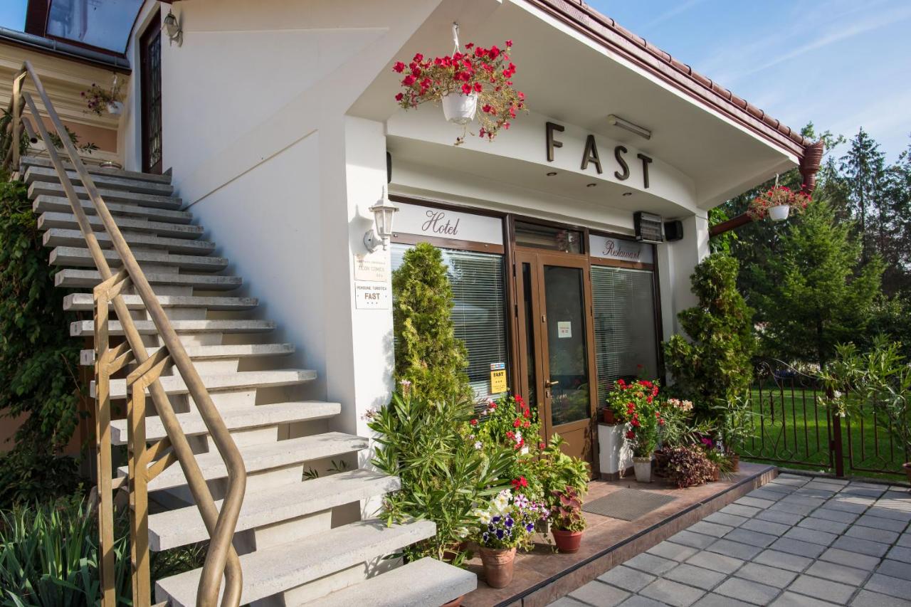 Pension Hotel Fast - Chambres d’hôtes