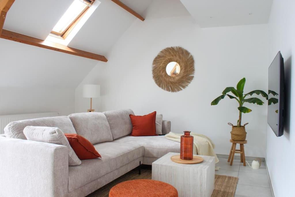 Boho Loft Mechelen - Large 2 Bedroom Furnished Apartment Near Station - B&B Malines