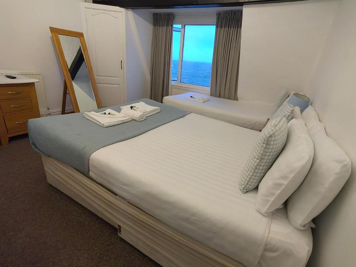 Deluxe Triple Room with Sea View