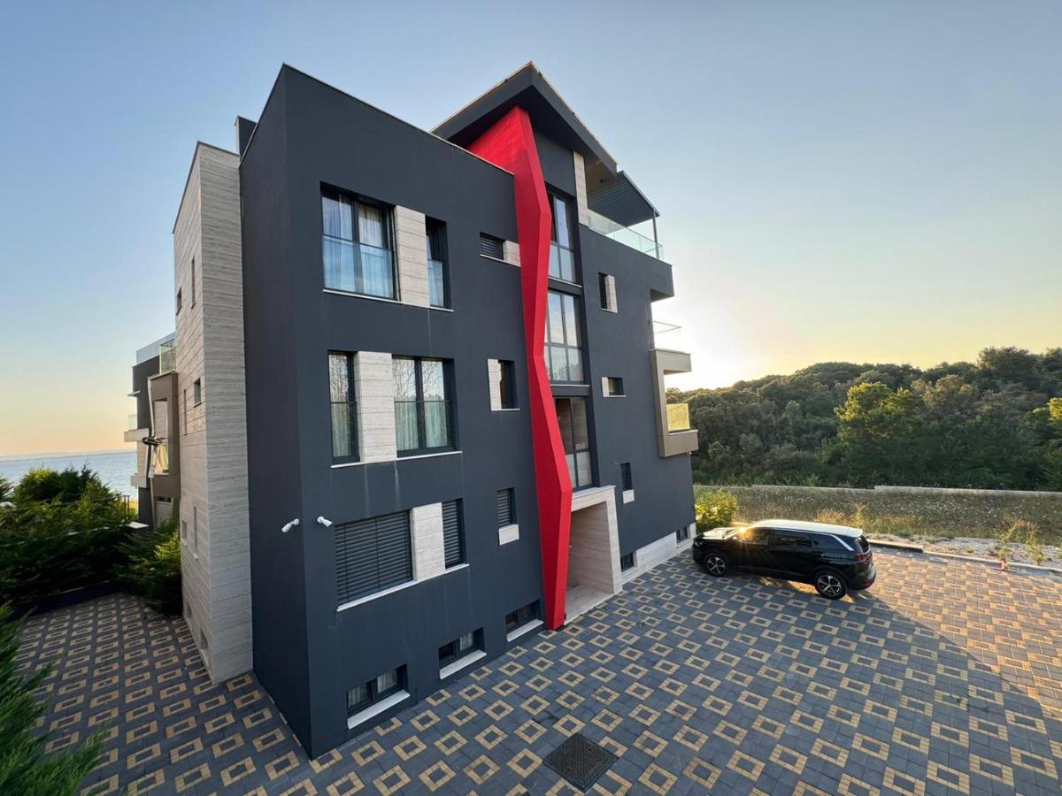 Penthouse Amethyst with rooftop pool - Ferienwohnung Kožino