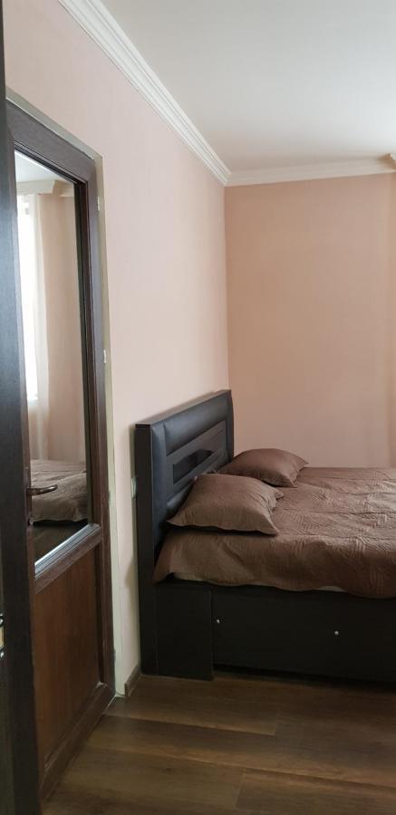 Dreibettzimmer mit Balkon