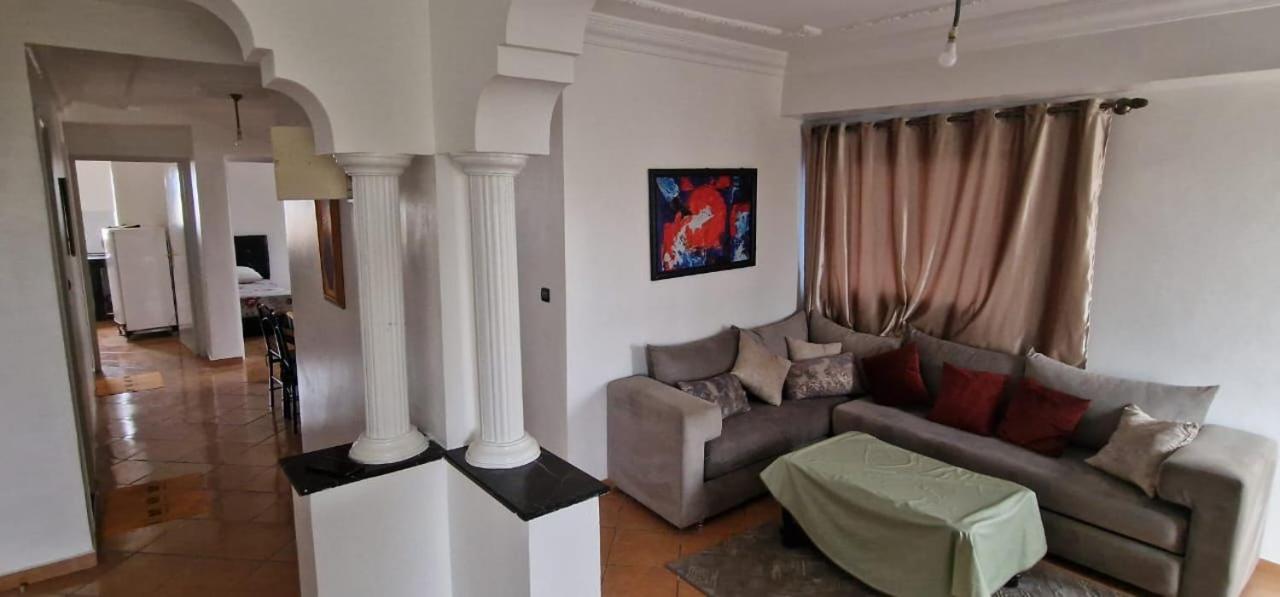 Nice 4 rooms apartment in Agadir centre - B&B