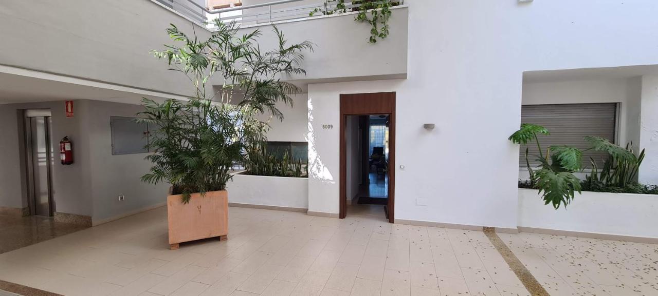 Luxe appartement met 3 ensuite badkamers, terras met zicht, privé parkeren en diverse zwembaden - B&B