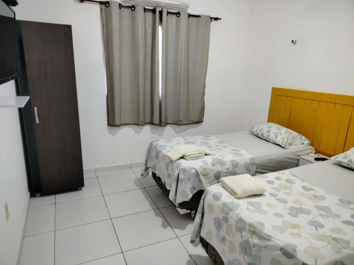Doppel-/Zweibettzimmer mit Bad