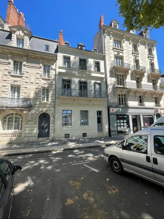 Standing Apartment T2 near the train station and - Chambres d’hôtes
