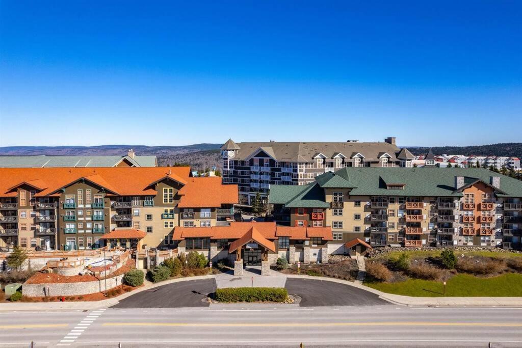 RF219 Hot tub,Heated garage and Parking - Bed and Breakfast