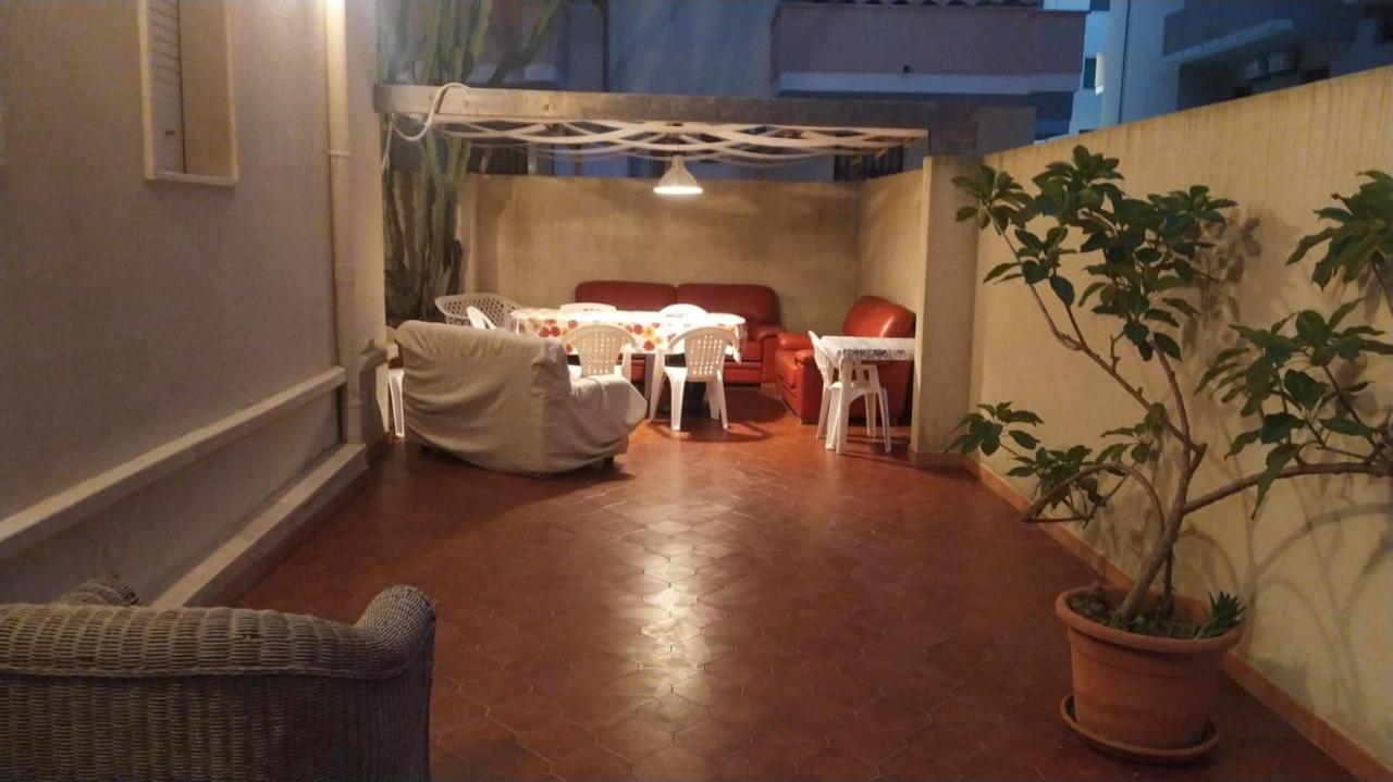 Appartamento con 2 Camere da Letto e Terrazza