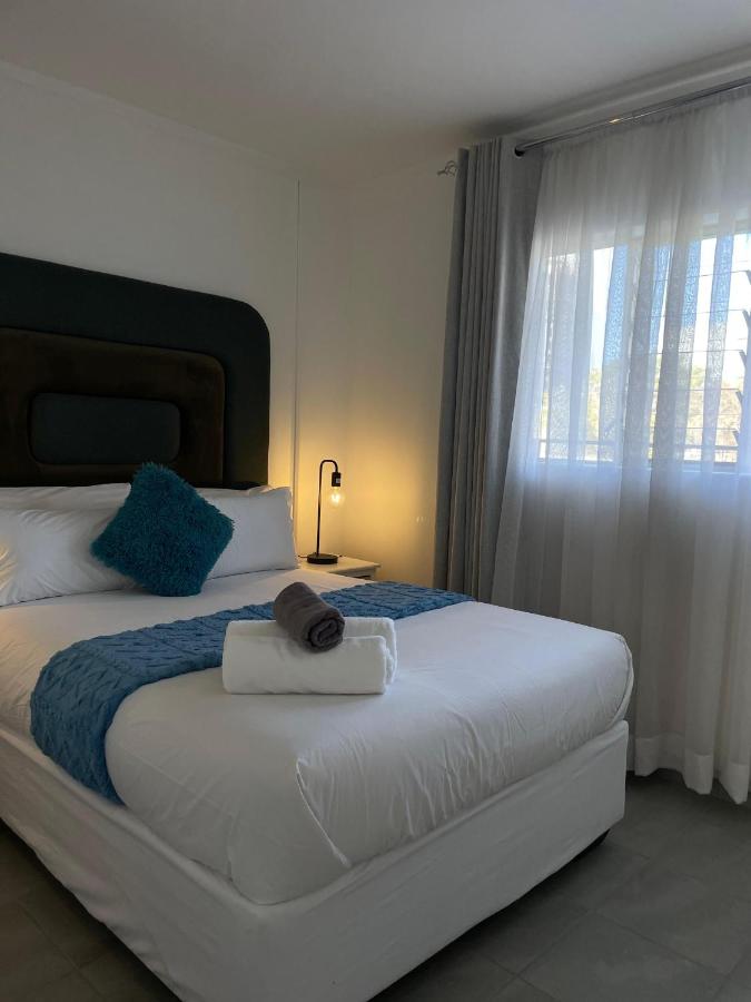 Menlyn Place City Vibes - B&B