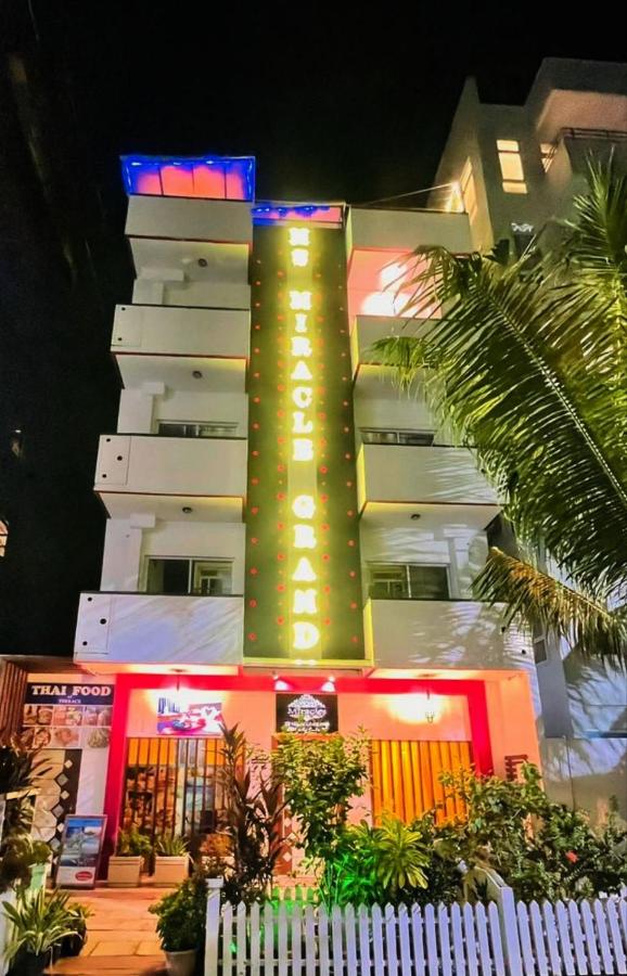 HS Miracle Grand - Bed and Breakfast