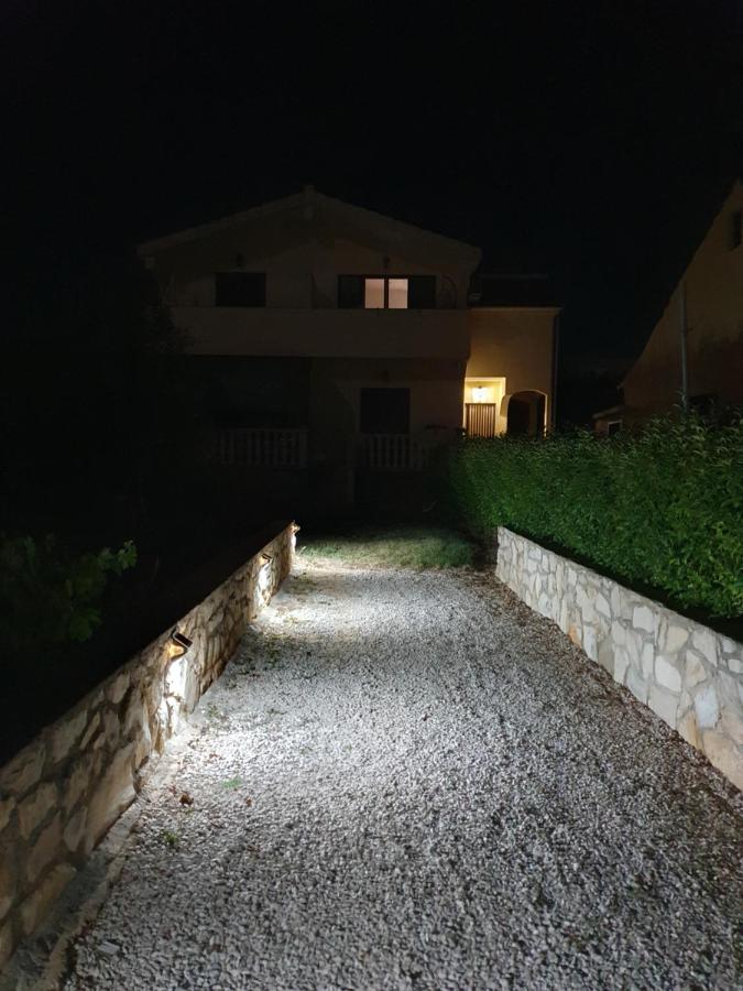 Apartment Sidro - Chambres d’hôtes Posedarje