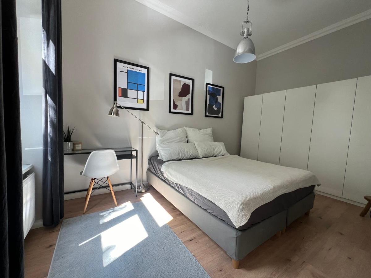 Altbau-Traum im Medienhafen - Chambres d’hôtes Düsseldorf