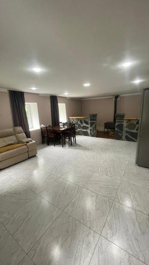 Guest House Koshki - Bed and Breakfast Iprari