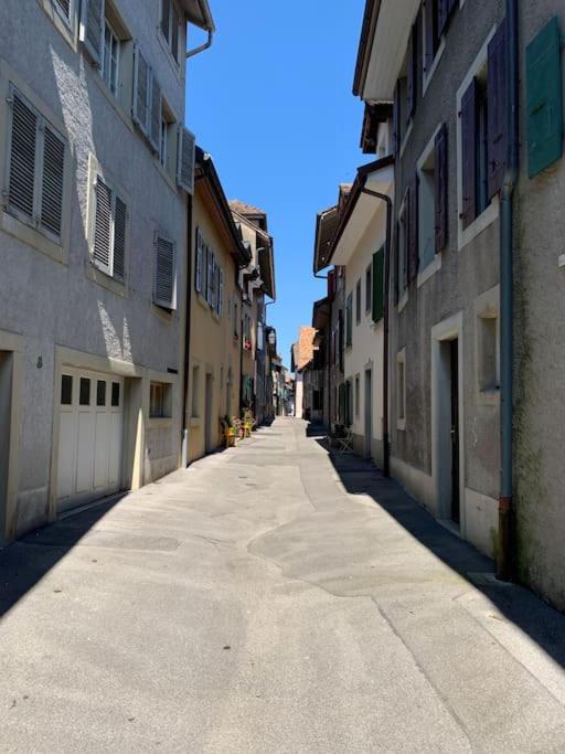 Studio dans le vieux bourg de St Prex - B&B