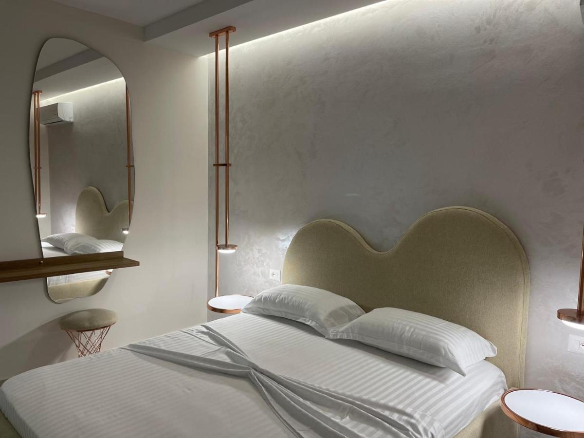 Memories Hill Apartments - Bed and Breakfast Sarandë