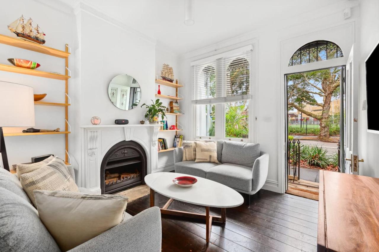'The Buckland Terrace' Timeless Inner-City Treasure - B&B