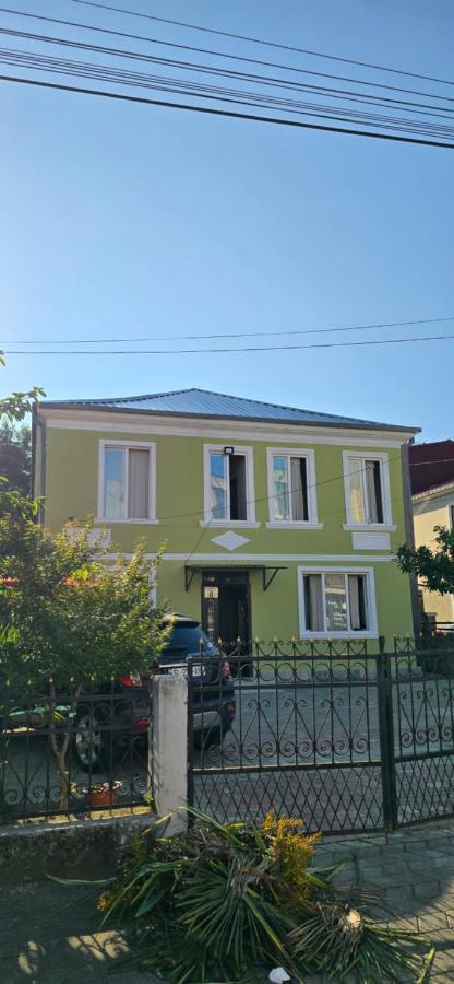 Vato tkhilaishvili - B&B K'obulet'i