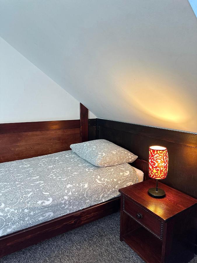 Twin Room with Private Bathroom