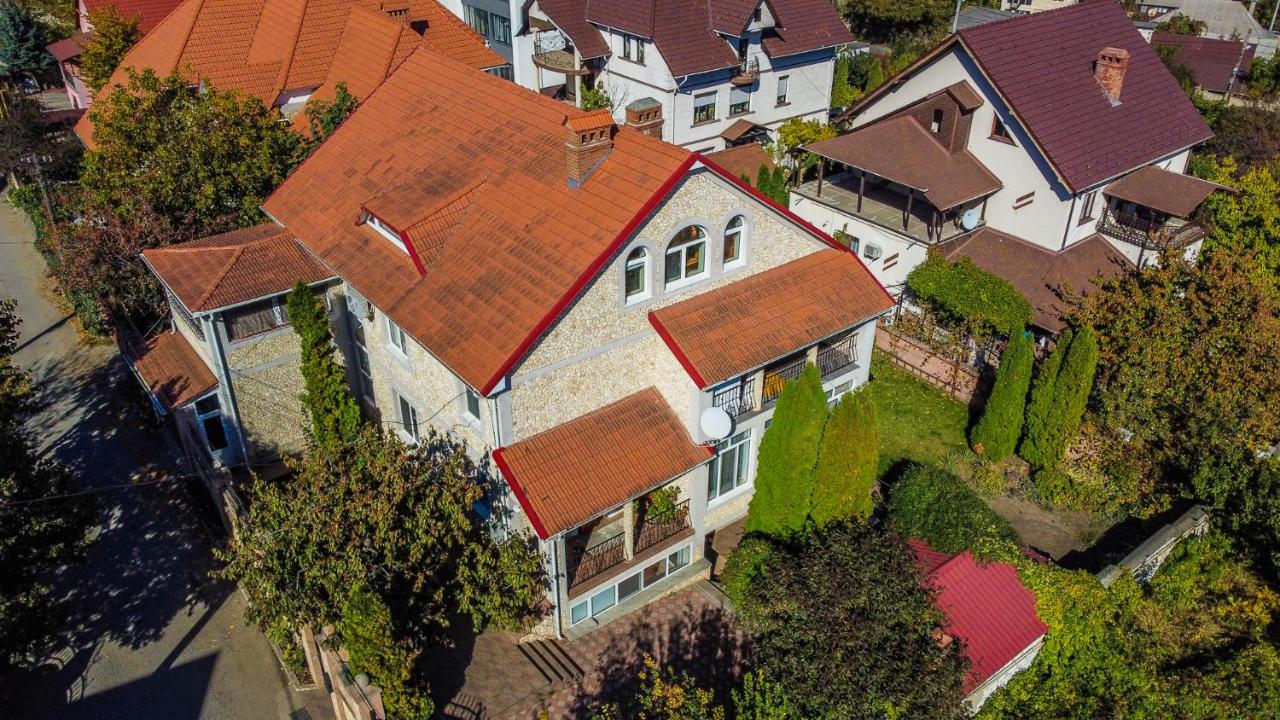 Kiki's Villa - Bed and Breakfast
