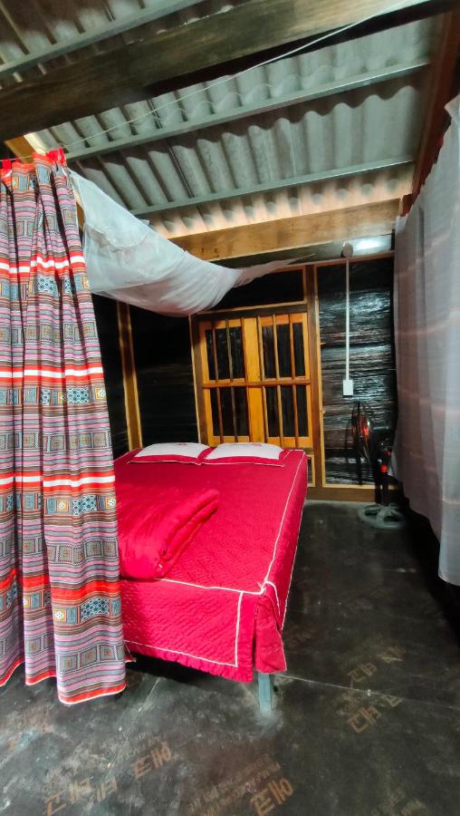 Posto Letto in Dormitorio con 6 Letti