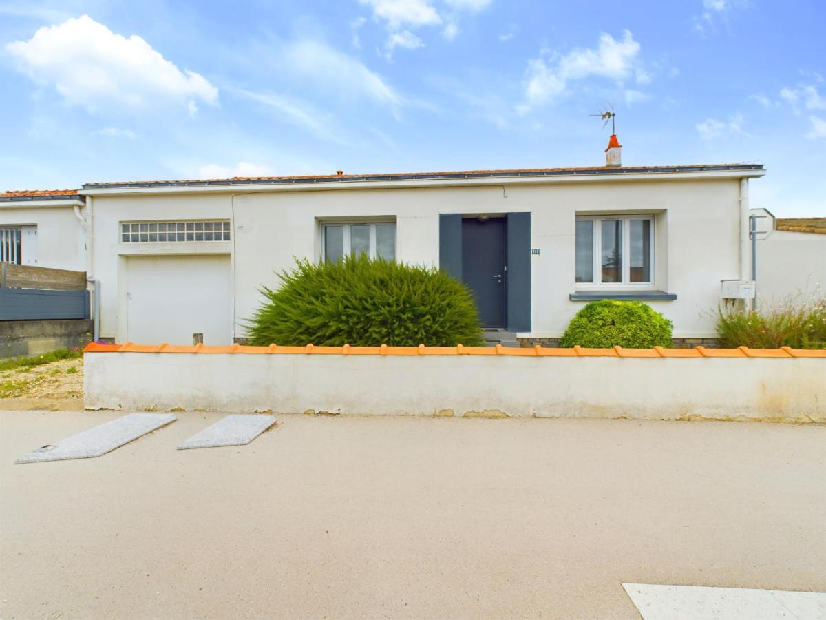 À 2,7 km de la plage, maison au calme pour 6 - B&B