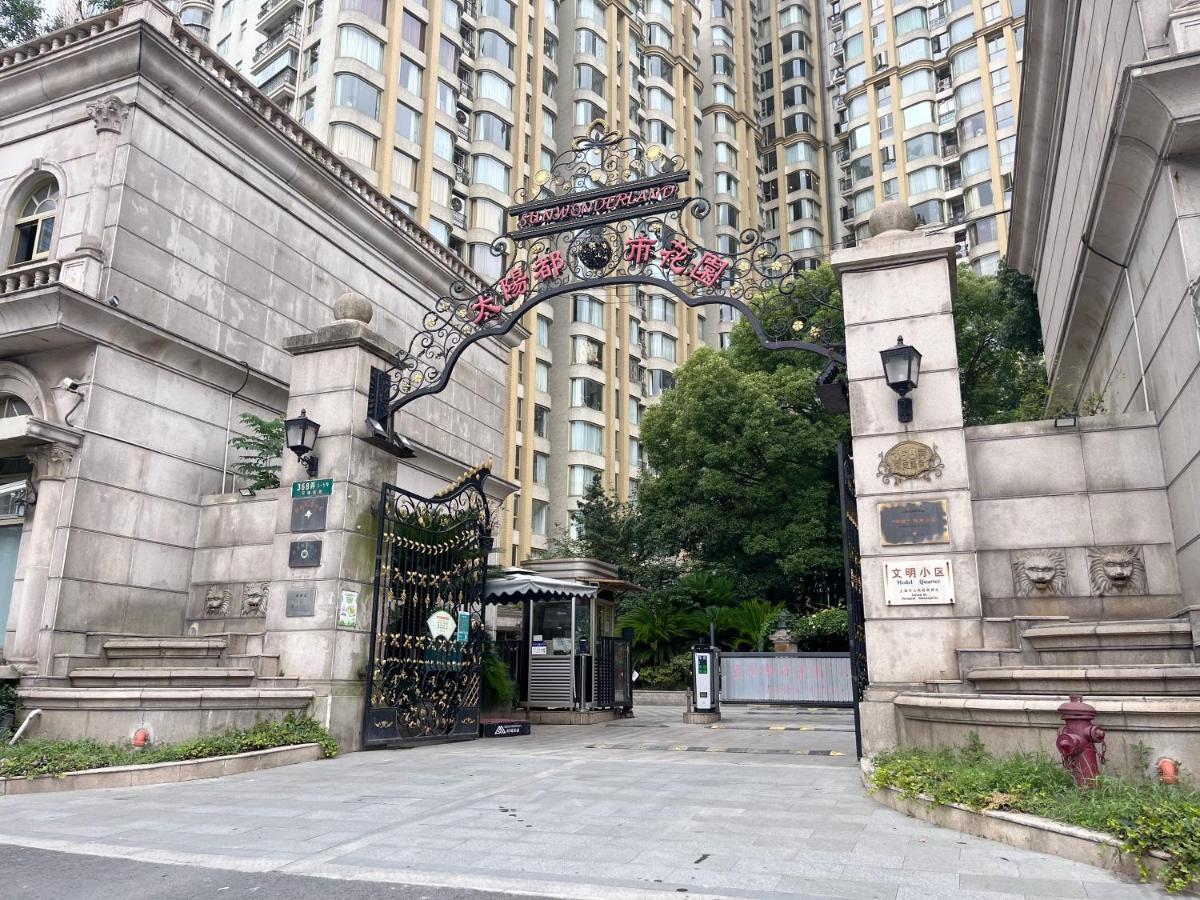 Sunshine House - near the Bund - B&B