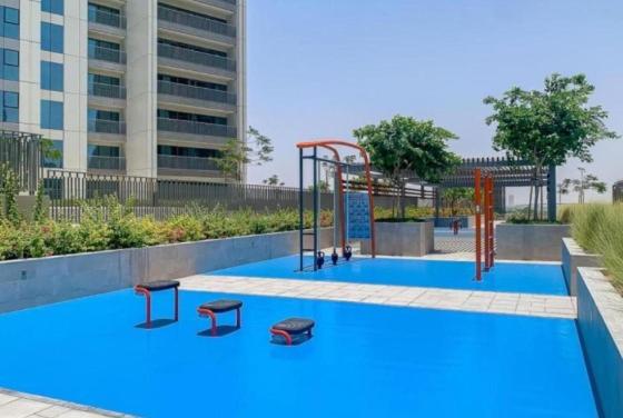 Burj Khalifa view with Grass Turf Balcony-Downtown by Tanami Holiday Homes - B&B