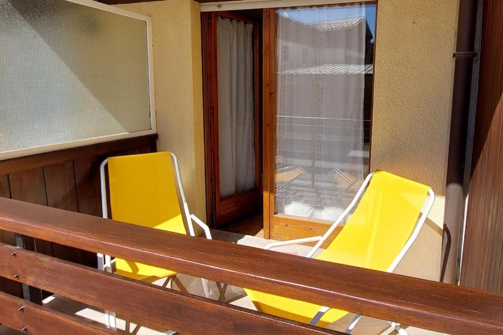 Delizioso appartamento in pieno centro di Sauze - Ferienwohnung