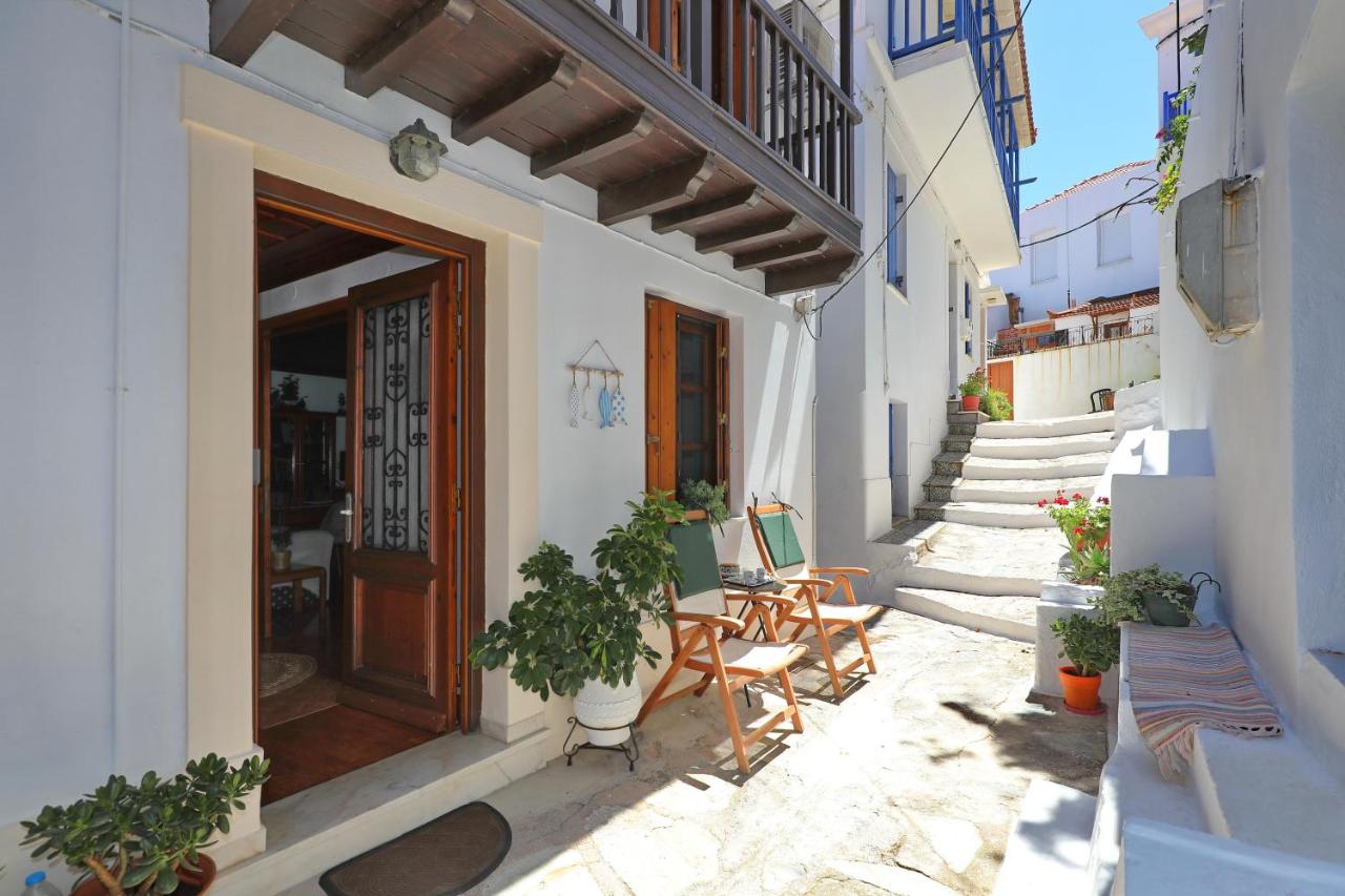 Magdalini's House in Skopelos Town - Chambres d'hôtes Skópelos