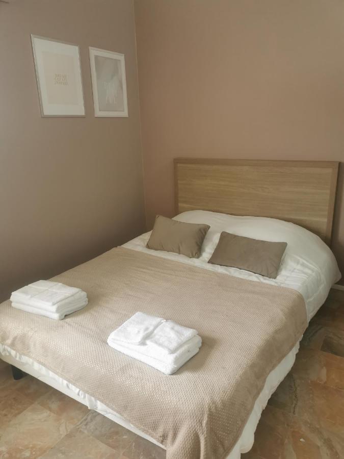 Appartement 3 , DISNEYLAND - PARKING GRATUIT - MAISON DES PLATANES - Chambres d’hôtes