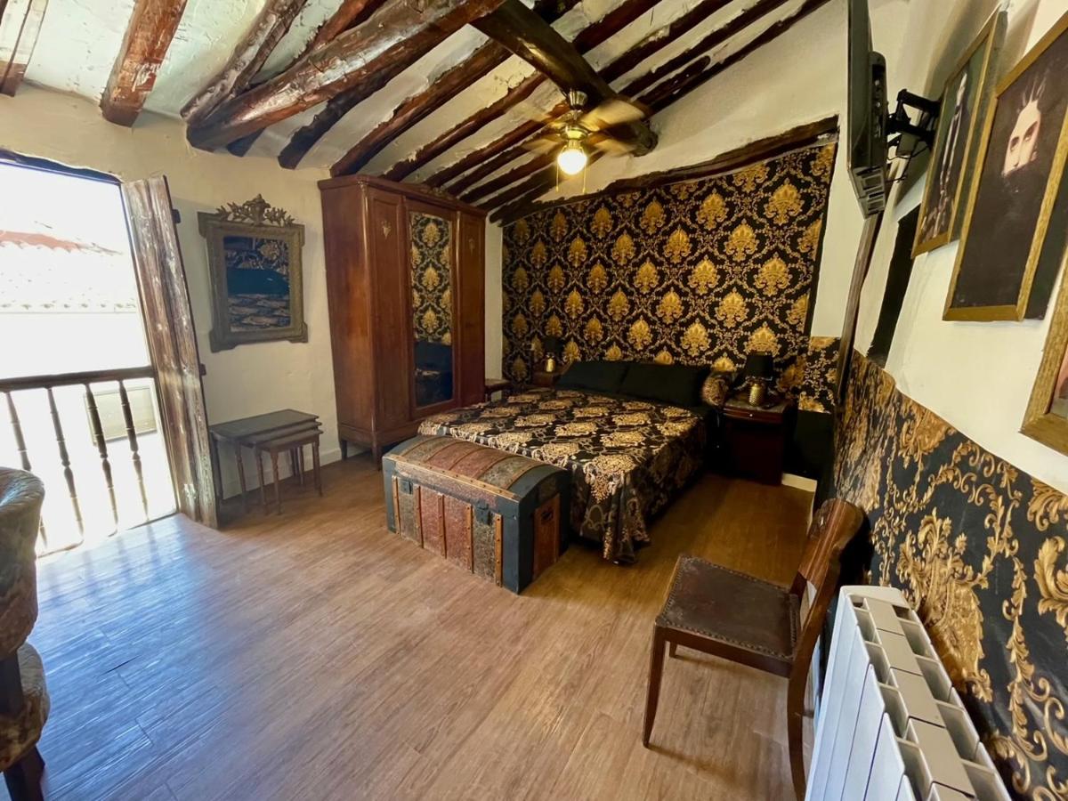 Studio mit Balkon