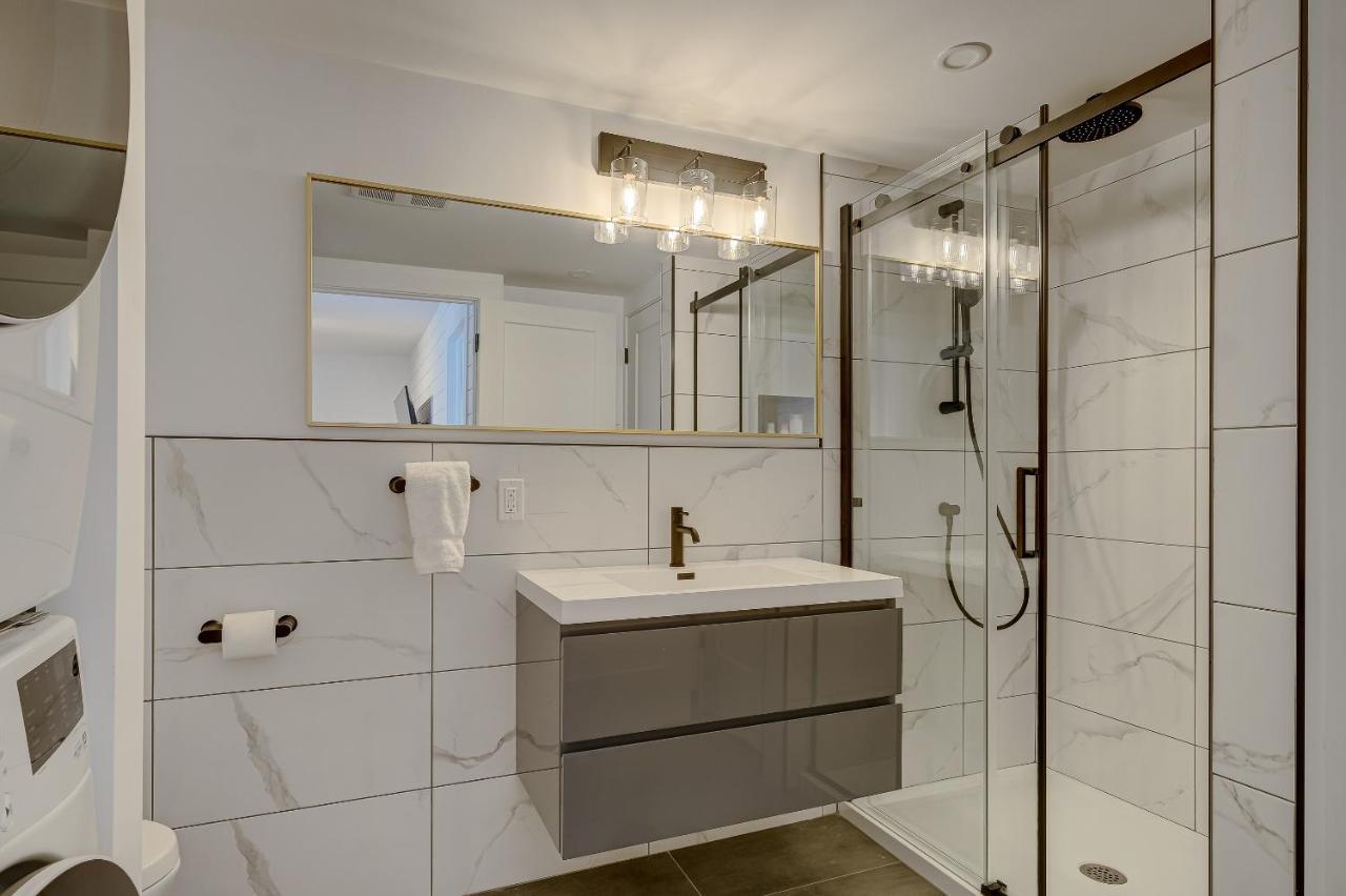 room with private bathroom - B&B Bromont