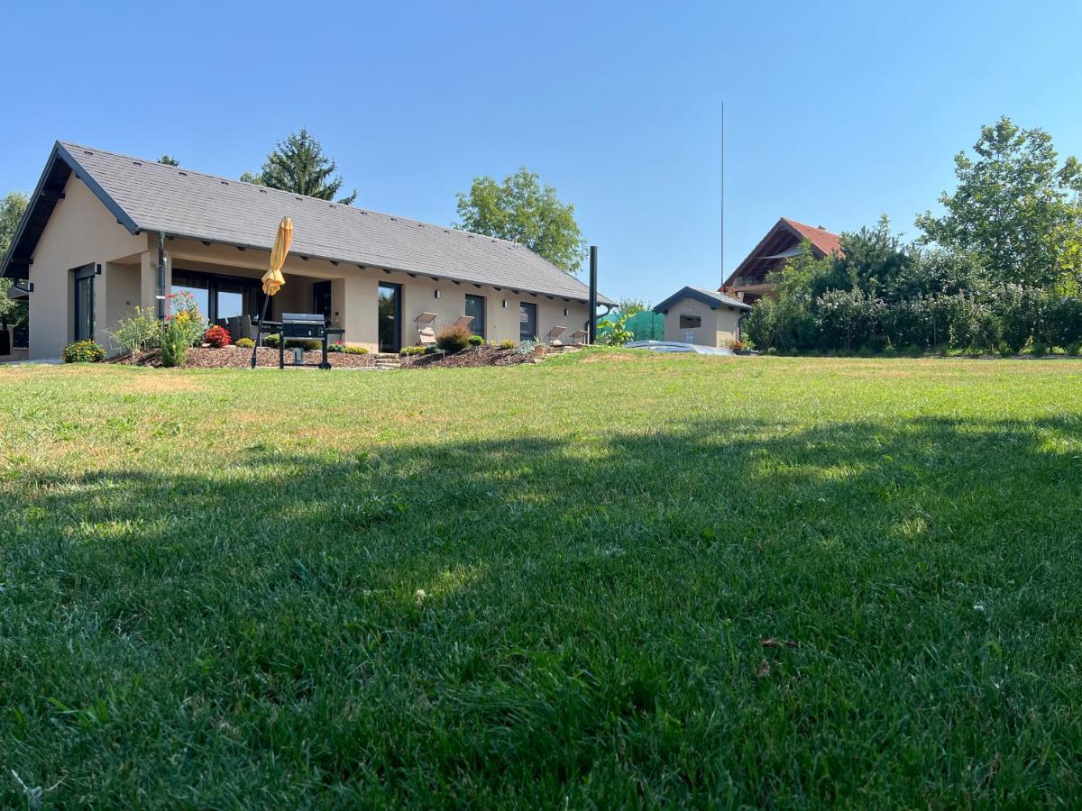 Arany ciprus apartman - B&B