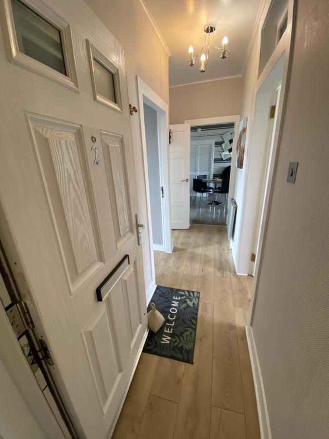 Modern Quiet City Center Airport 2 Bedroom Apartment - B&B Edimburgo