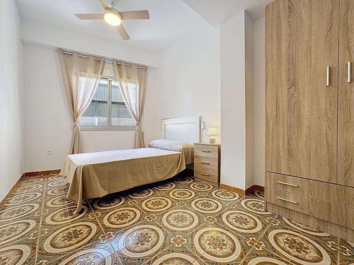 Apartamento 4 dormitorios Parking incluido - Ferienwohnung