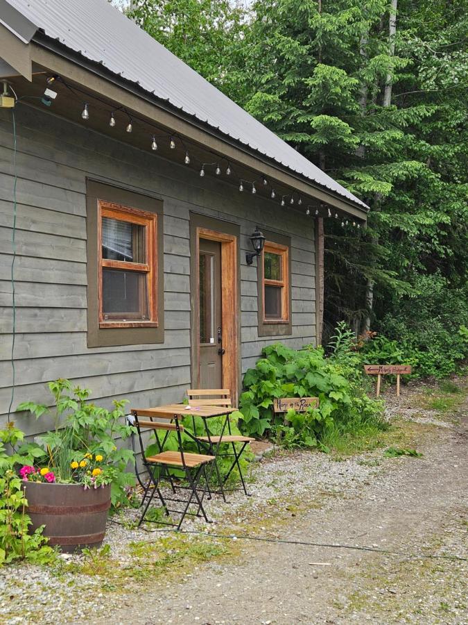 Carriage House - 2 suites - EV recharge station Level 2 - Coming in October - B&B