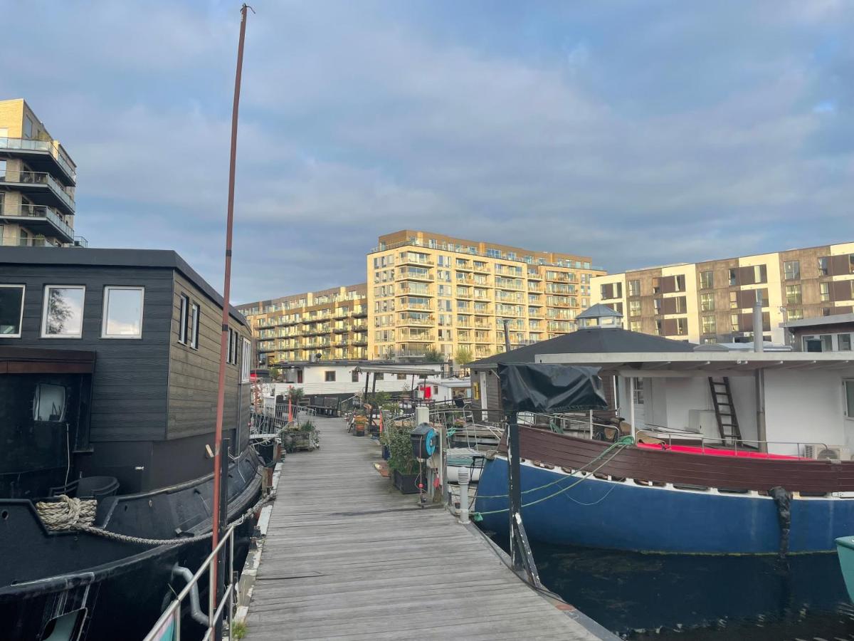 Luxury Harbour View Apartment with direct elevator acces to secured underground parking, free for 28 nights or more - B&B Copenaghen