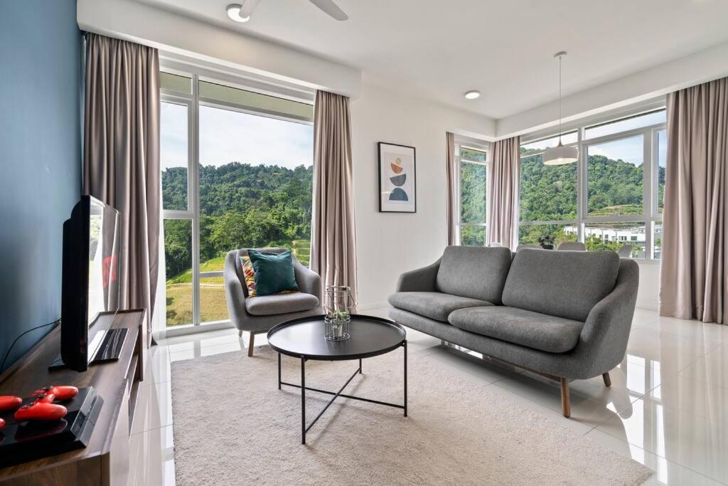 KL East Mall-TheRidge-PS4-Netflix-Forest View - B&B