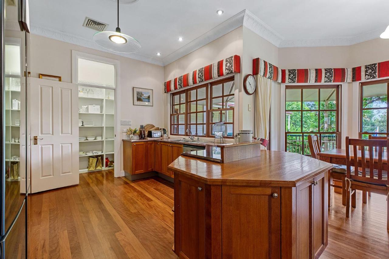 Grand Queenslander for Large Groups 5 mins to Maleny and Montville - B&B