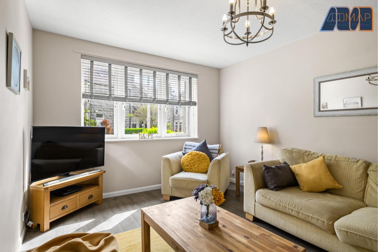 Modern Home in Whitehall Road - B&B