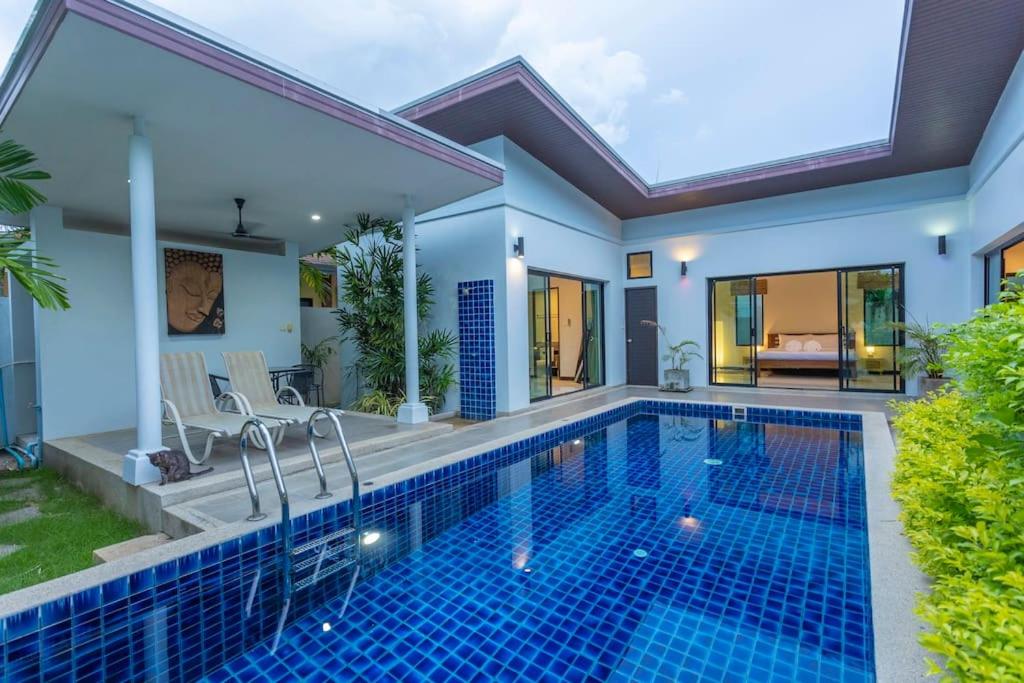 2 Beds large pool night market Soi Namjai v122 - B&B