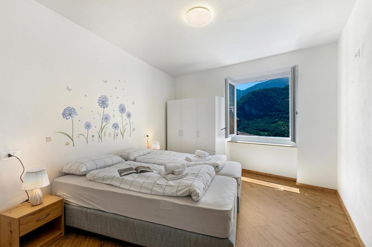 One Bedroom Apartment with Terrace 2